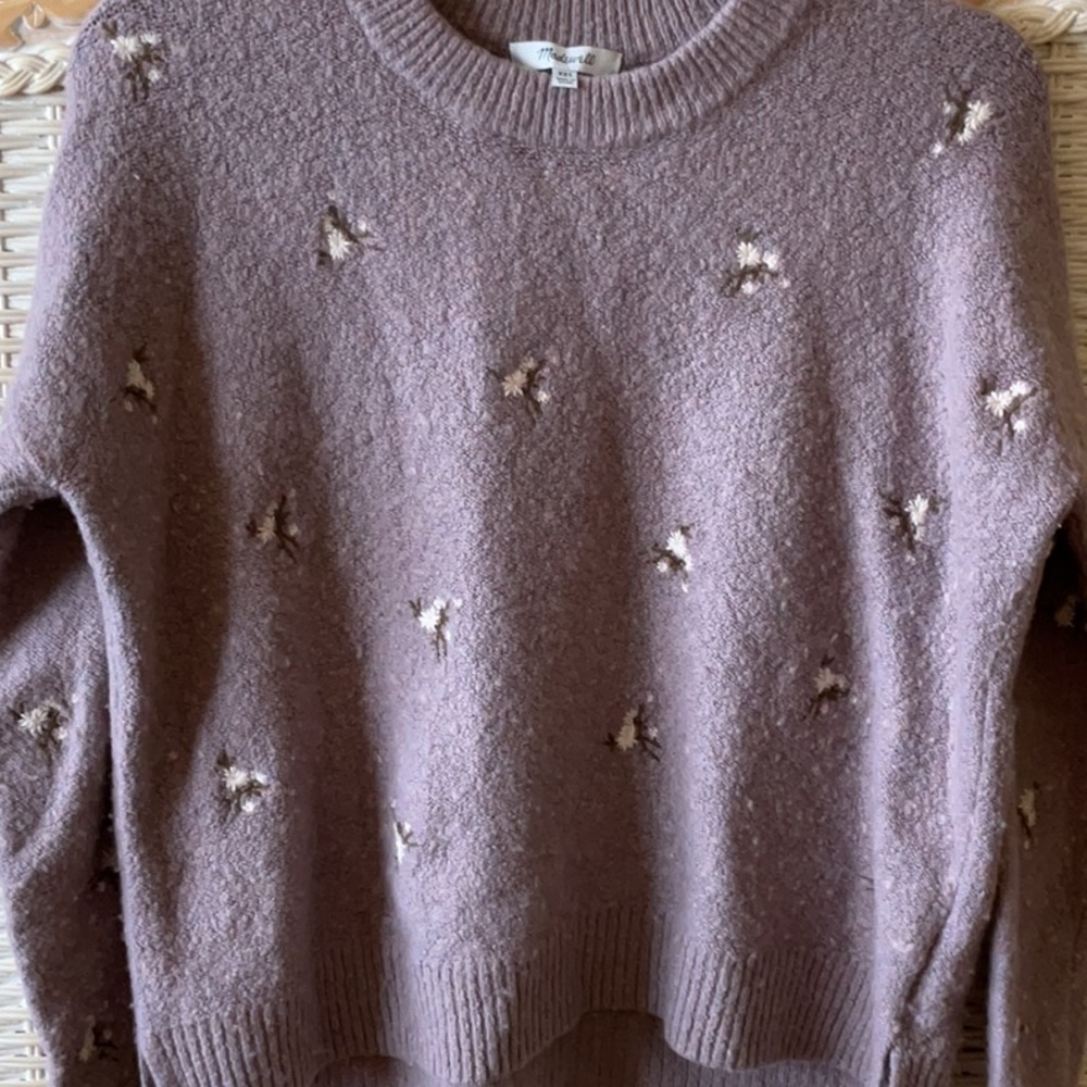 Madewell Embroidered Cross-Stitch Floral Sweater in Heather Lavender
Madewell - Picture 7 of 14